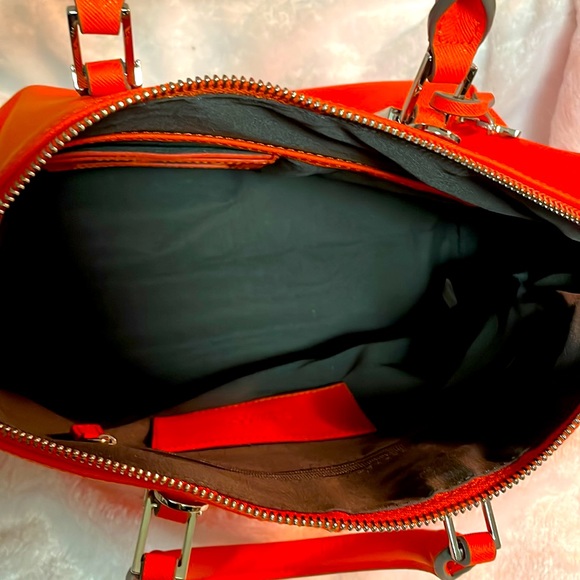 beautiful bag by Calvin Klein never used 14”Top 11”bottom6”width 9”heights bag - Picture 5 of 8